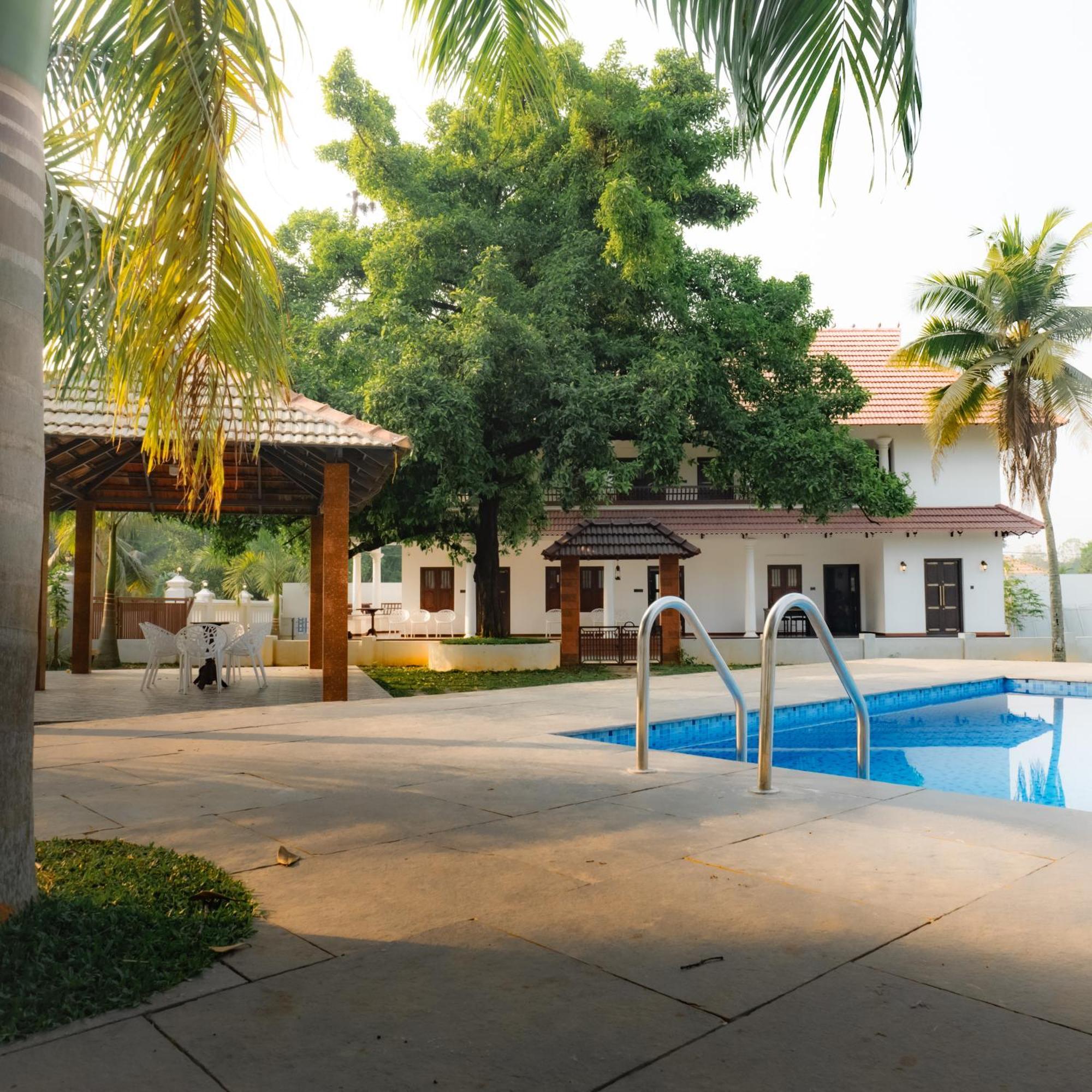 Tamarind Heritage Holiday Home Angamali Exterior foto