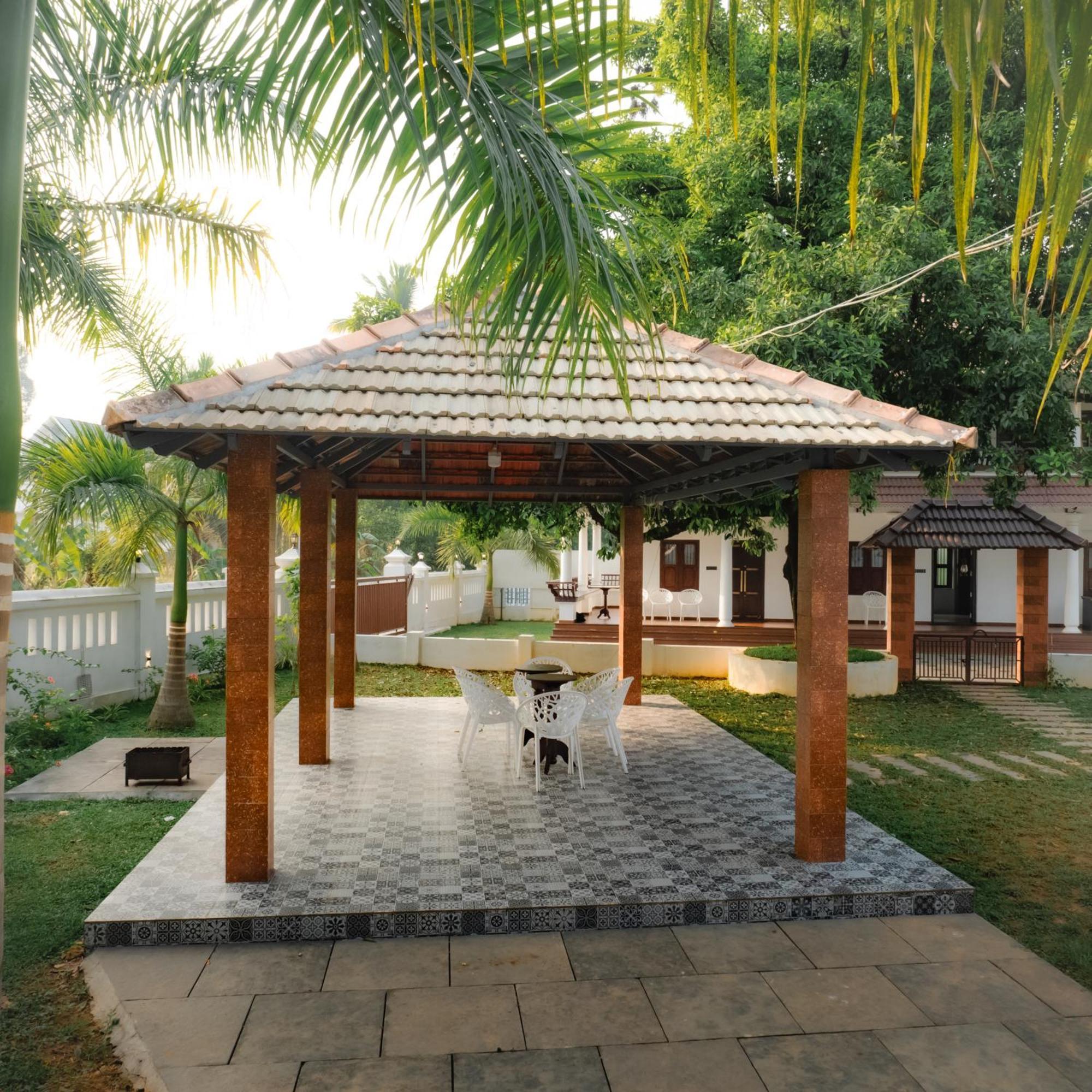 Tamarind Heritage Holiday Home Angamali Exterior foto
